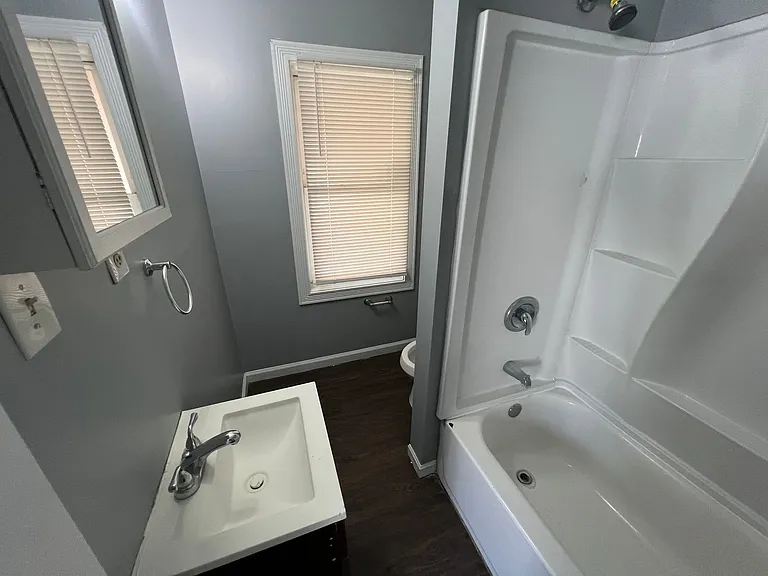 1529 Hiatt St — Photo 9