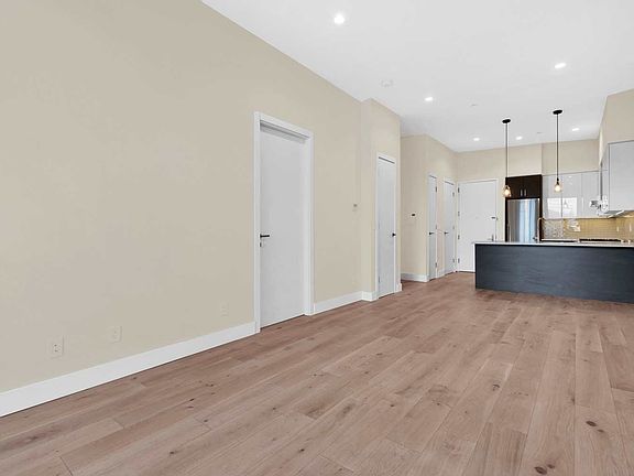 3rd image of 2633 28th St #2A