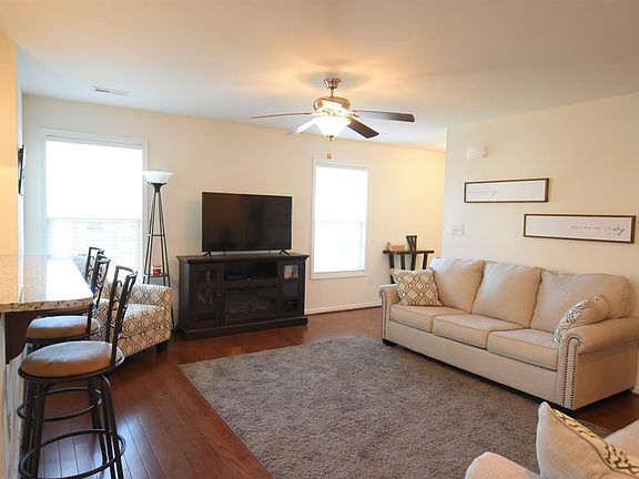 5th image of 142 Wynbrooke Pl