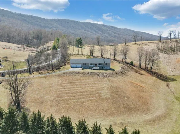 4108 Upper Rich Patch Dr, Covington, VA 24426