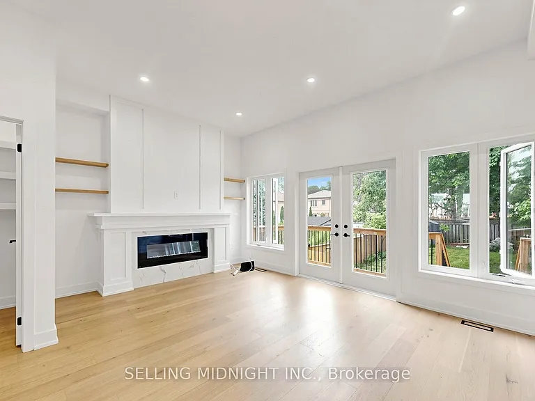 42 Guthrie Ave — Photo 16