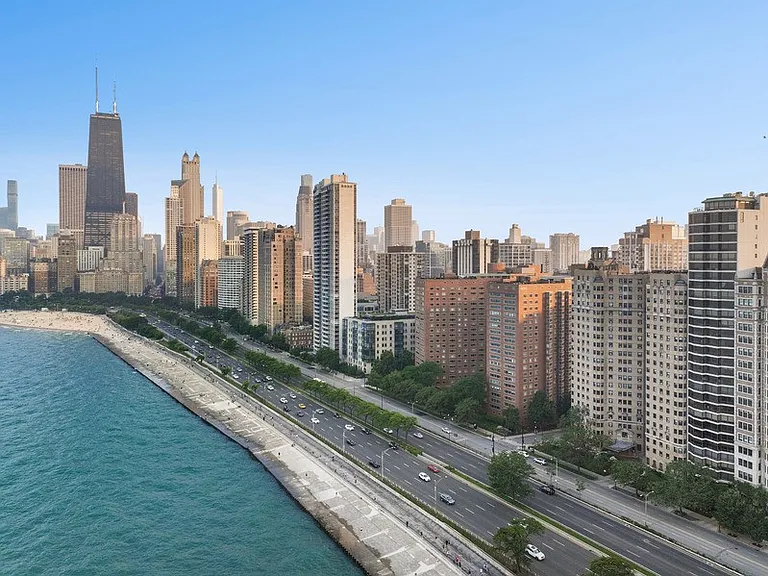 The Deco North Lake Shore — Photo 78