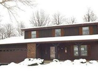 141 Cricket Ln, Cortland, OH