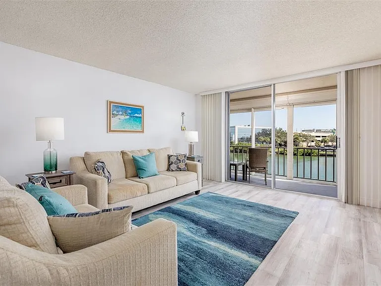 7405 Bay Island Dr S #321 — Photo 6