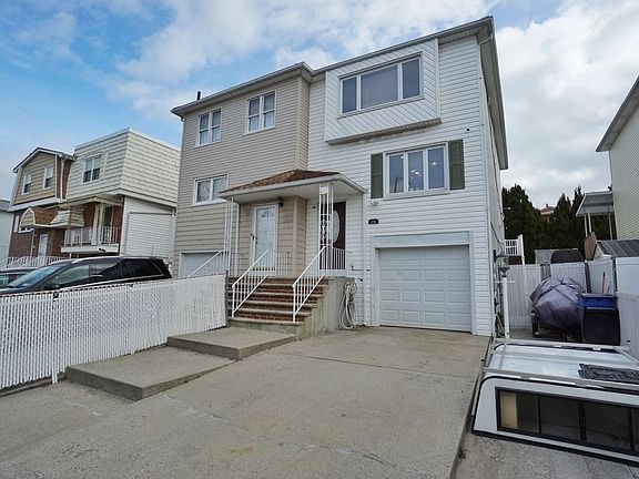 3rd image of 376 Gurley Ave