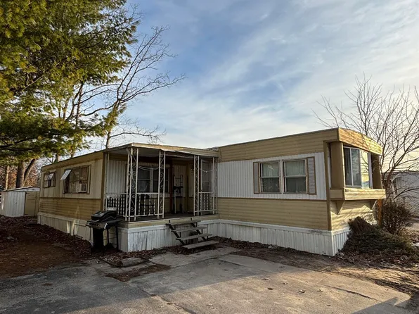 841 Briar Hill Ln, Traverse City, MI 49686