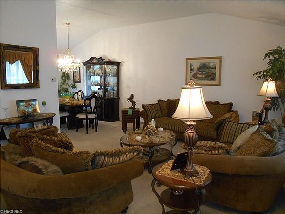 3rd image of 23799 Curtis Dr