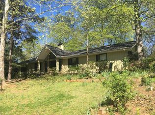130 Debonaire Dr, Marietta, GA 30064