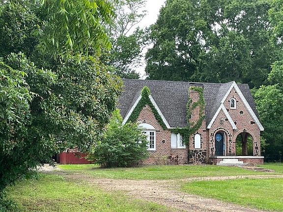 3rd image of 5591 Ridge Rd