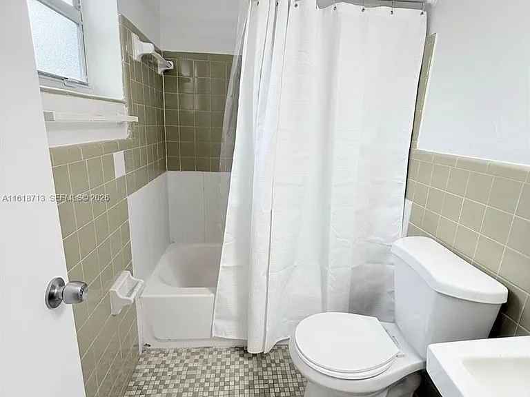 100 NE 78th St #9 — Photo 14