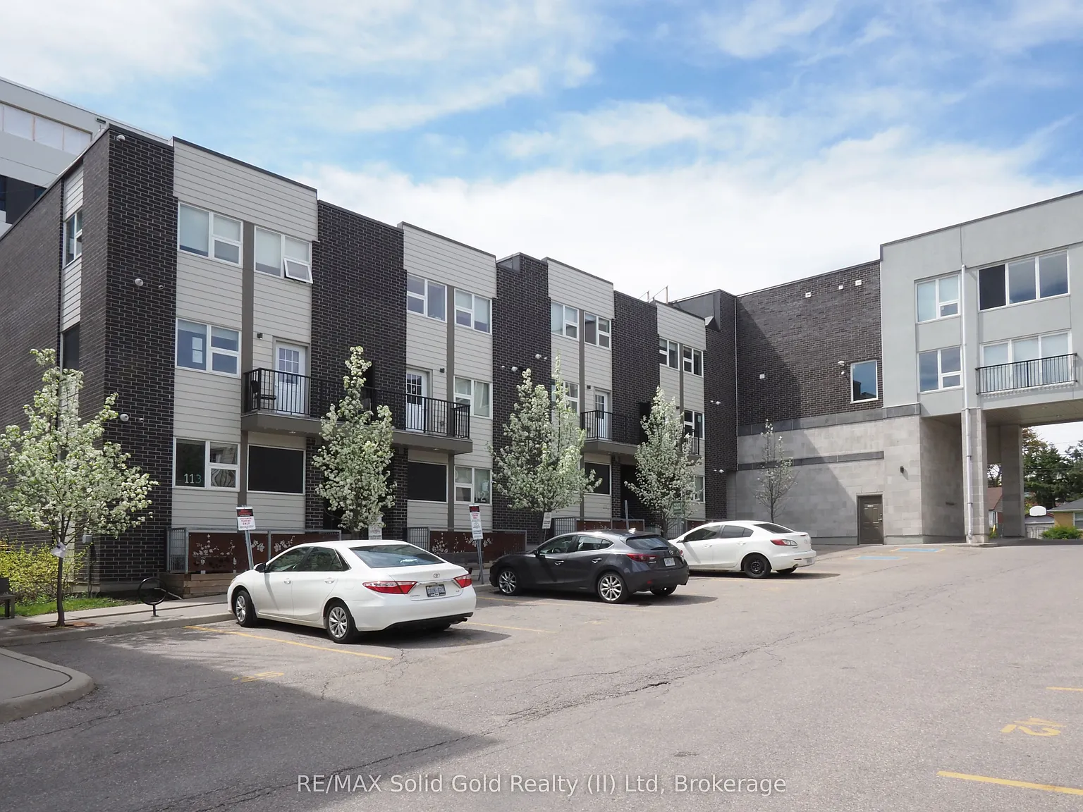 Ivy Towns ll — Photo 3