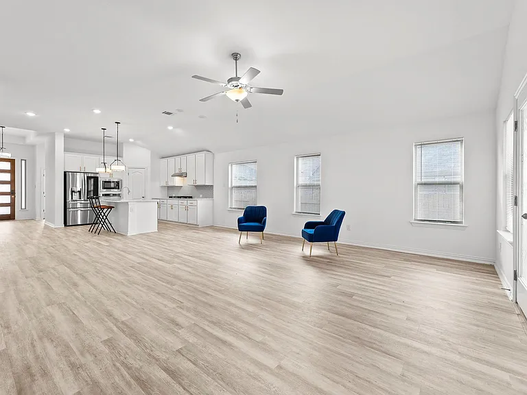 489 Cherrystone Loop — Photo 3