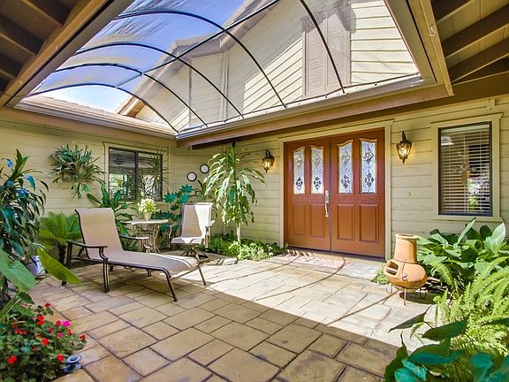 3rd image of 1155 Loma Portal Dr