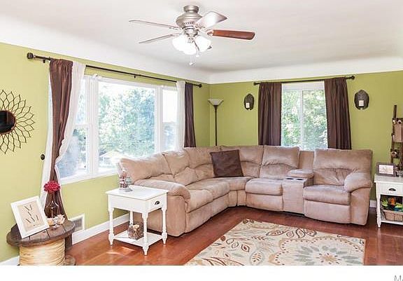 2nd image of 825 Willoway Ave