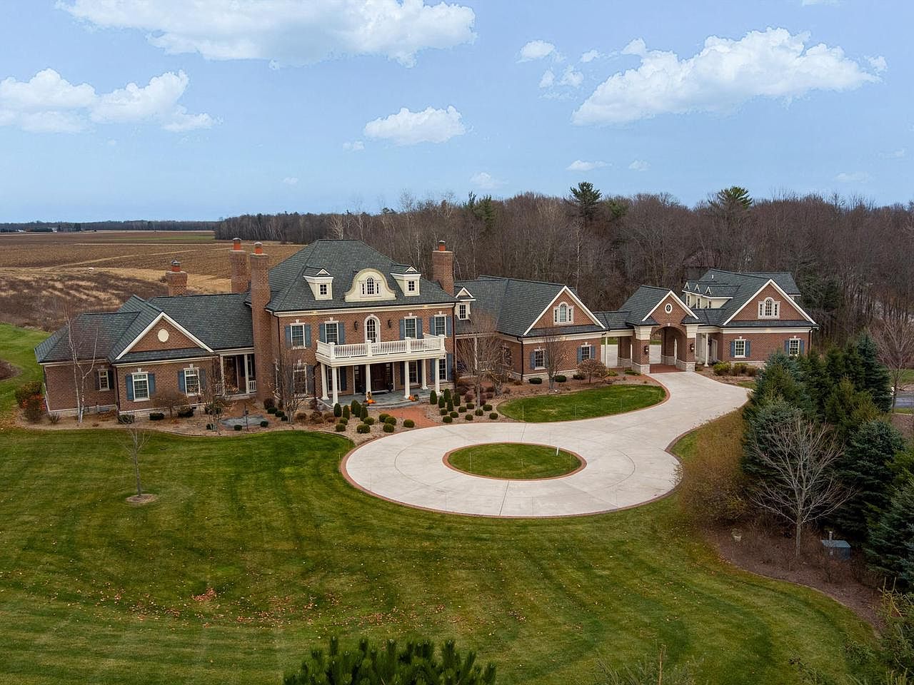 724 Woodridge Dr, Manitowoc, WI 54220 Zillow