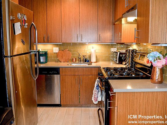 4th image of 3713 N Wilton Ave #G