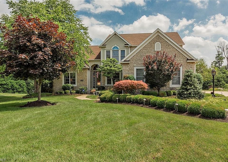 1st image of 247 Kingston Dr