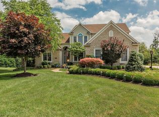 247 Kingston Dr, Aurora, OH 44202