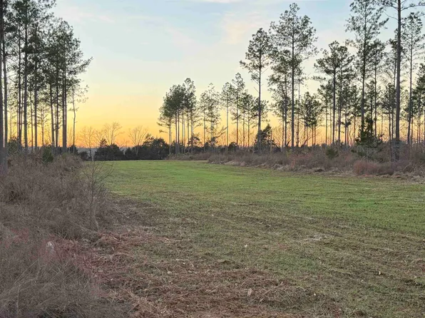 460 Clifft Rd, Bolivar, TN 38008