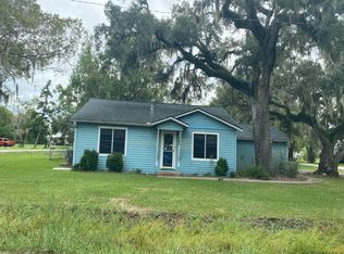 706 E New York St, Brazoria, TX 77422