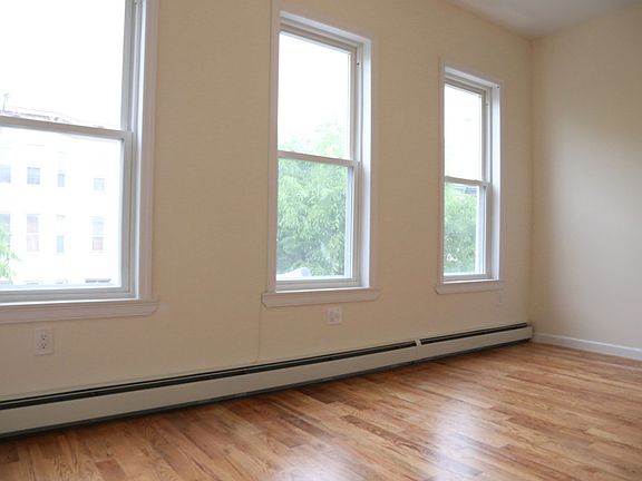 3rd image of 1302 Herkimer St #2