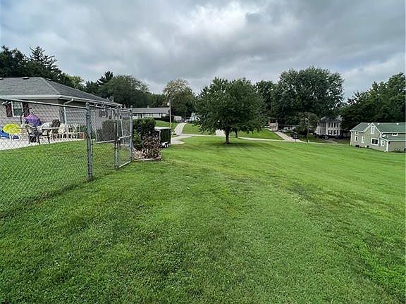 4th image of 3011 S 29th St