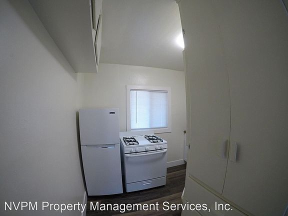 5th image of 946 Cherry St #9404531