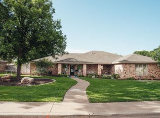 708 14th St, Shallowater, TX 79363