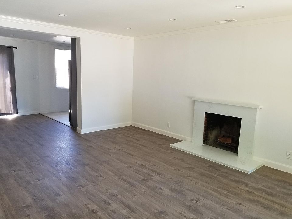 1st image of 9 Broadway St
