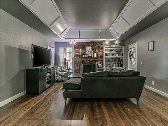 5th image of 4609 E Trail Dr