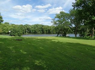 110 Shore Acres Rd, La Crescent, MN 55947