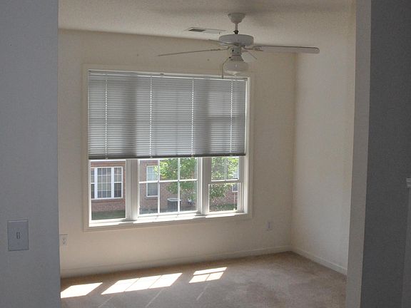 Office or sunroom, Great space to work from home.