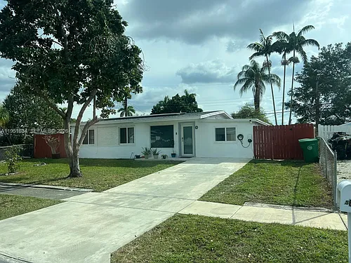 5620 SW 38th St Photo 1