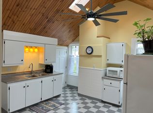13 Newport Ave APT 3, Newport, RI 02840