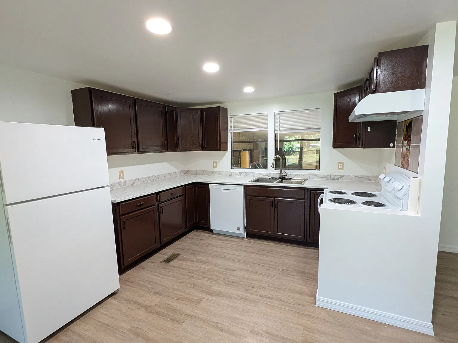 4 bed, 1900 sqft, $1,900 — Photo 4