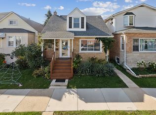 3550 N Neenah Ave, Chicago, IL 60634