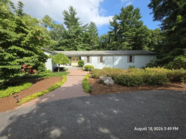 16 Pammys Path, North Easton, MA 02356