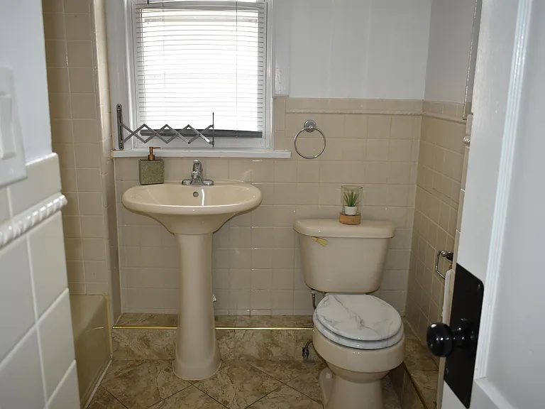 44 E 4th St #1 — Photo 5