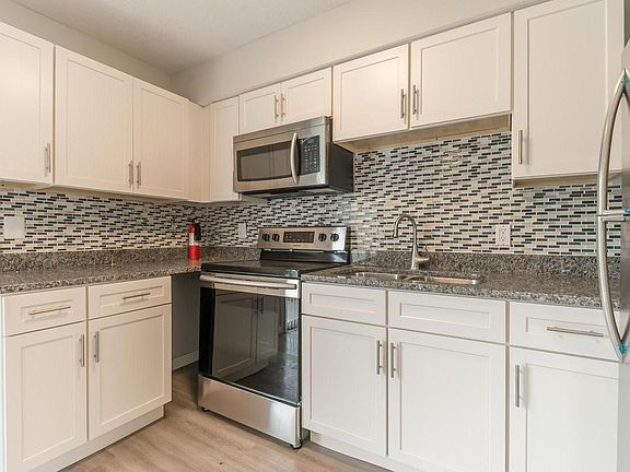 4th image of 2700 Camp Creek Pkwy #104