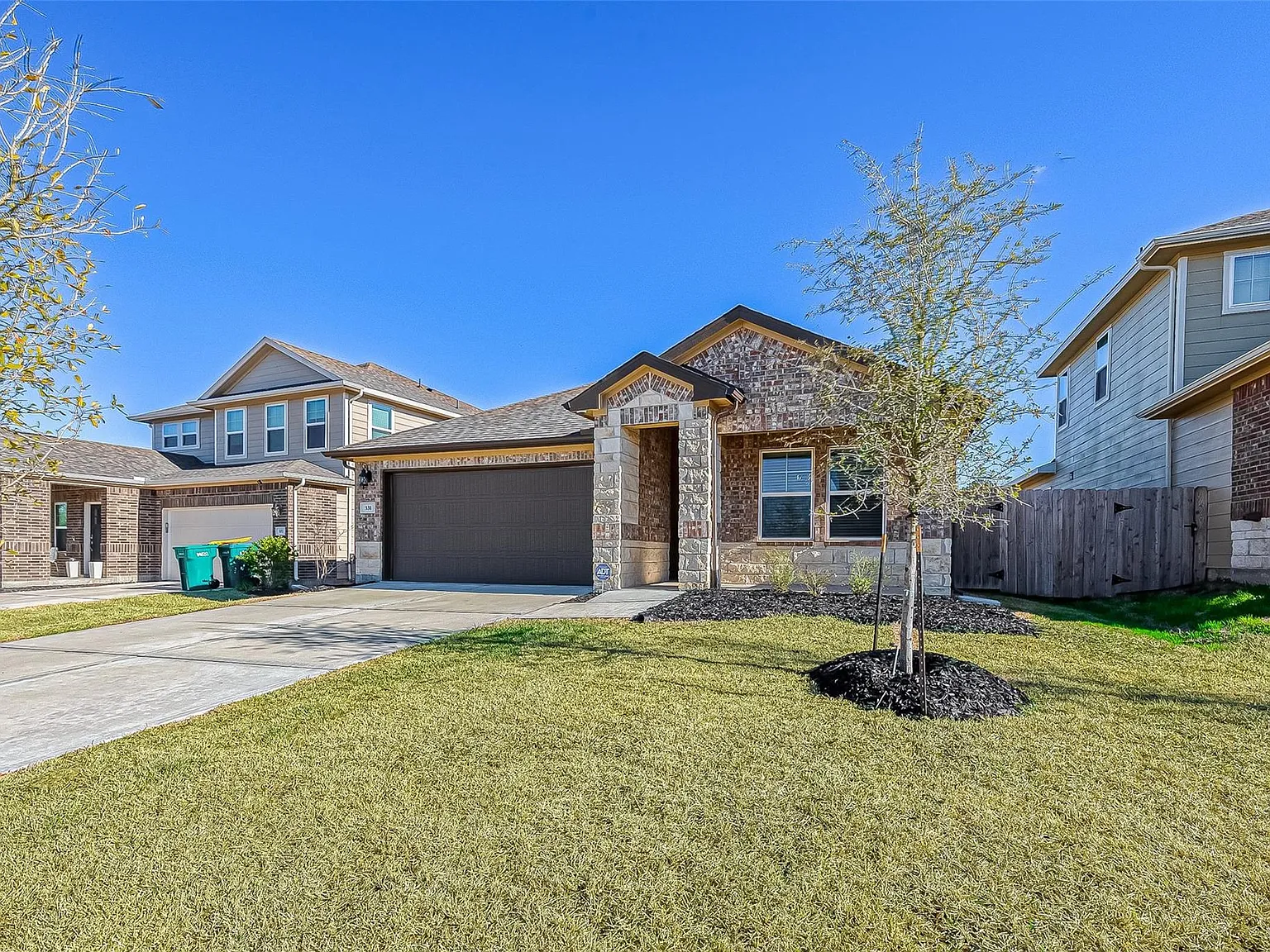 3 bed, 2.0 bath, 1705 sqft, $1,995 — Photo 1