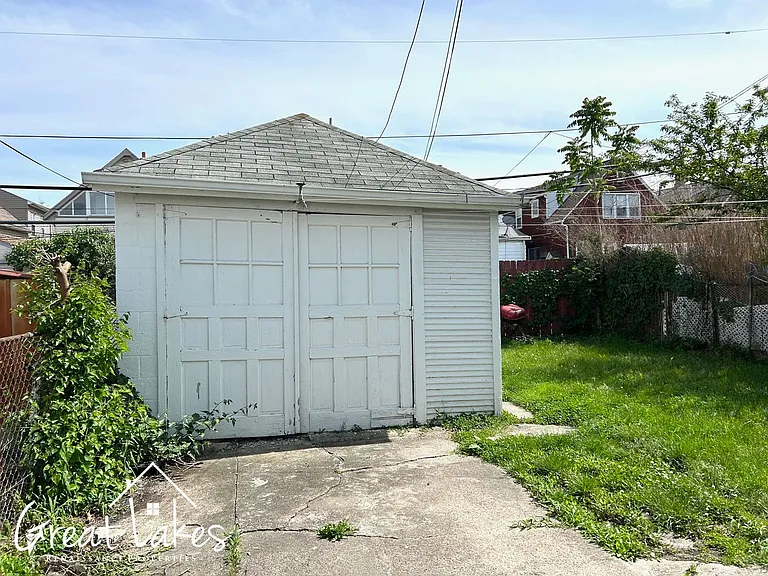 2716 Belmont St — Photo 14
