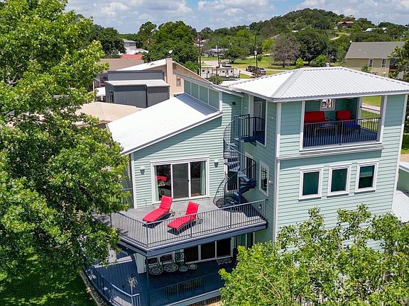 5th image of 218 Lakeview