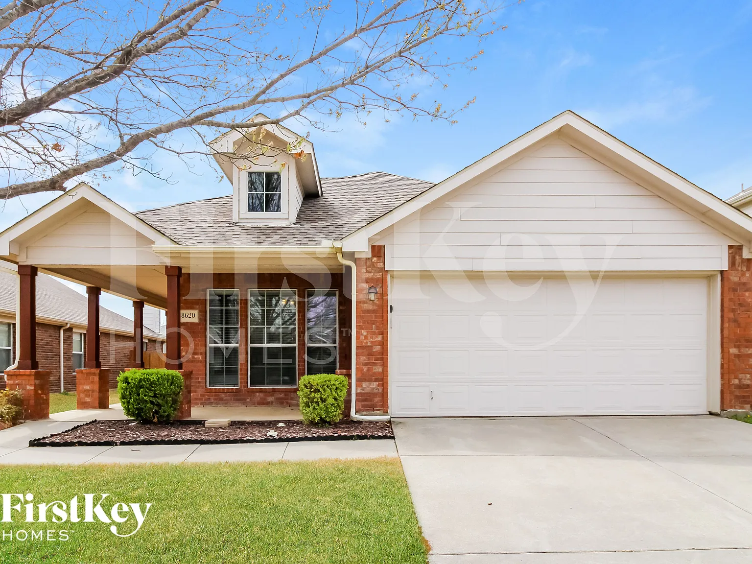 3 bed, 2.0 bath, 1395 sqft, $2,275 — Photo 1