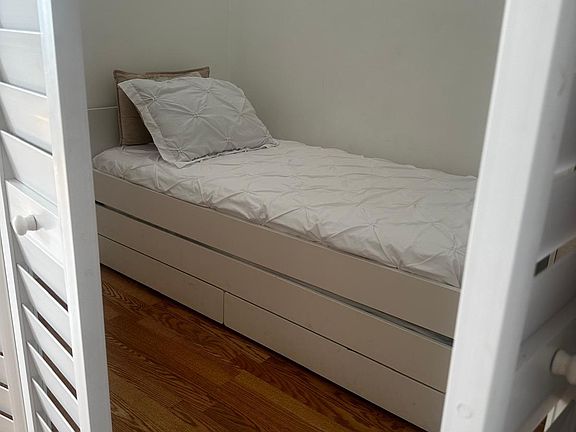 3rd image of 905 Brickell Bay Dr APT 926