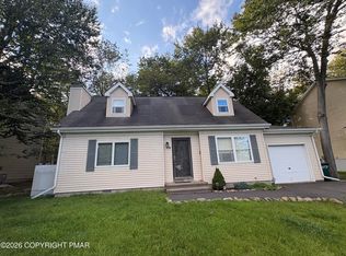 6068 Boardwalk Dr, Tobyhanna, PA 18466