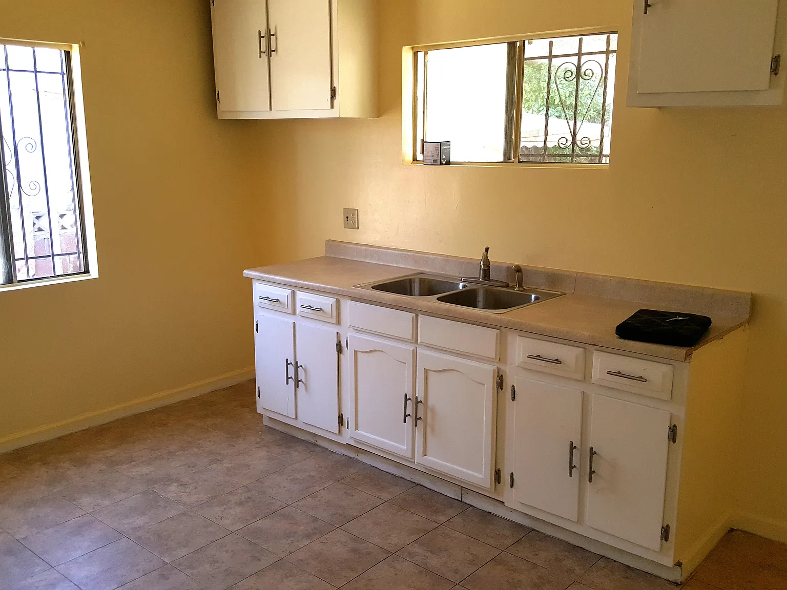 2 bed, 800 sqft, $1,995 — Photo 2