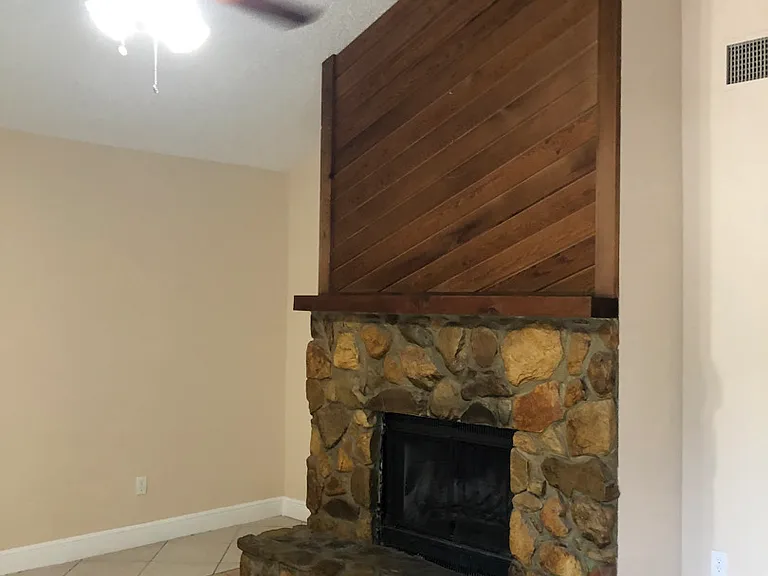 7395 Albany Rd — Photo 6