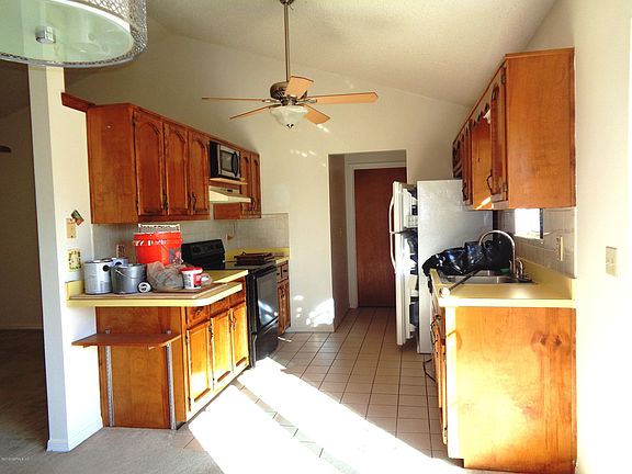 5th image of 124 Crestwood Dr