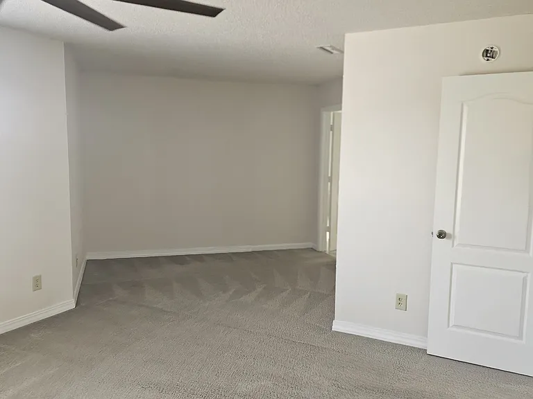 10855 Parker Dr — Photo 15