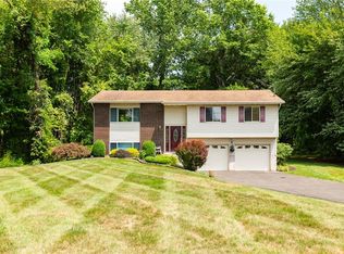 1 Allhusen Rd, New Paltz, NY 12561